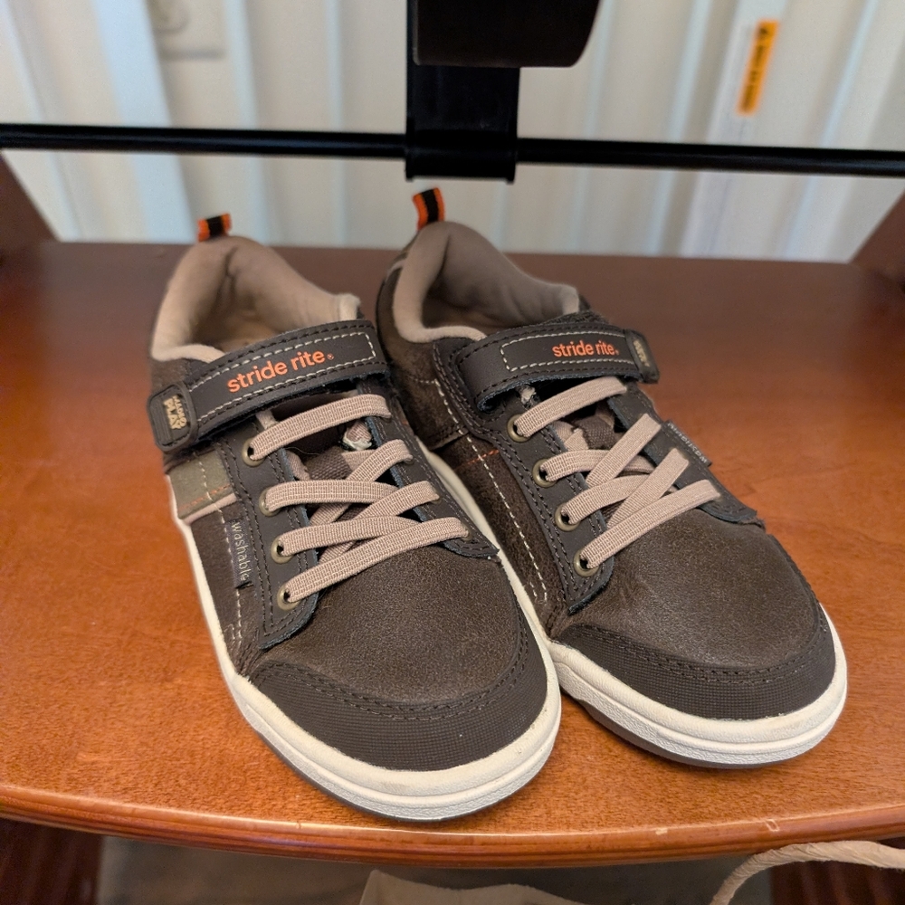 Stride Rite Kids Dark Brown Leather Sneakers